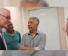 Espía cubano Fernando González con autoridades brasileñas