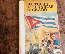 Portada de un libro escolar en Cuba
