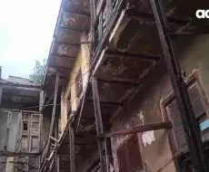 Complejo de viviendas en peligro de derrumbe en La Habana