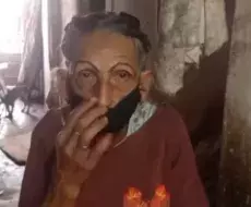 Anciana con casa en peligro de derrumbe