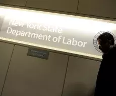 Sube la cifra de nuevas solicitudes de subsidio por desempleo semanal en Estados Unidos