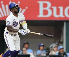 Adolis García, pelotero cubano de los Rangers de Texas