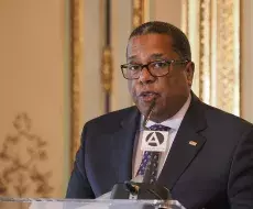 Brian Nichols se pronuncia sobre medidas restrictivas para el sector privado en Cuba