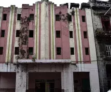 Ruinas del Cine Reina en La Habana