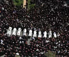 Masivo funeral de los niños muertos en Israel por misil de Hizbulá contra campo de fútbol