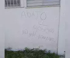 Cartel en contra de los apagones en Santiago de Cuba