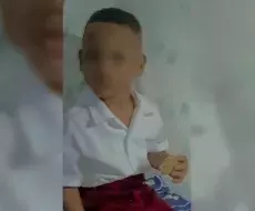 Niño cubano de cinco años necesita silla de ruedas