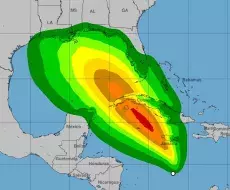 NHC lanza alerta por cercanía de posible huracán a Cuba