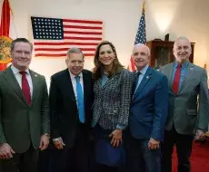 Edmundo González junto a congresistas cubanoamericanos