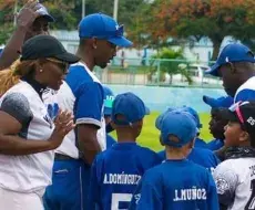 Annie Fonseca, la primera mujer en dirigir un equipo de hombres en el béisbol cubano