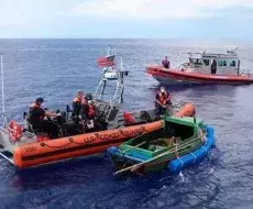 Balseros son interceptados por la Guardia Costera