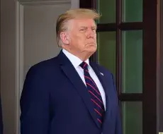 Trump afirma que el FBI confiscó sus pasaportes durante la redada en Mar-a-Lago
