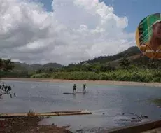 Joven se lanza a río El Saltadero en Santiago de Cuba