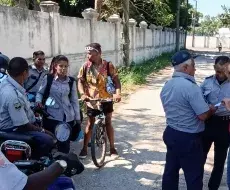 Cuatro hombres asaltan violentamente a joven universitario cubano