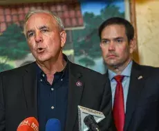 Congresista Gimenez pide suspender envío de remesas y vuelos a Cuba