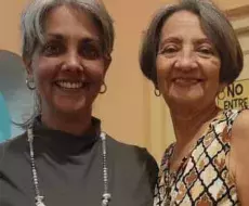 Doraiky Águila junto a su madre