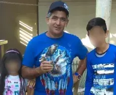 El cubano Alfredo González lleva años exigiendo justicia por su hijo fallecido en el Servicio Militar