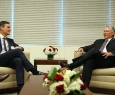 Pedro Sánchez junto a Miguel Díaz-Canel en 2018