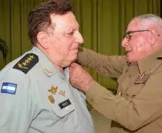 Se consolida alianza militar entre regímenes de Nicaragua y Cuba.