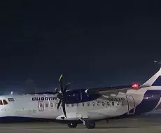 Restos de 32 militares cubanos fallecidos por defender al dictador Maduro llegan a la isla.