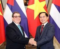 Cancilleres del régimen cubano y Vietnam