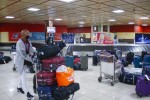 Pasajeros arribando a aeropuertos cubanos