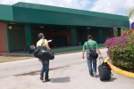Cubanos en Aeropuerto