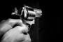 Hombre armado con revólver, imagen referencial. Foto: Pixabay