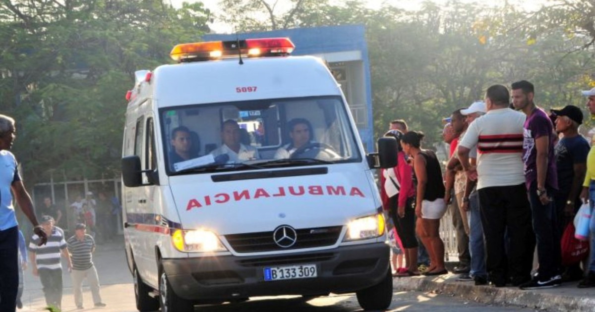 Régimen negocio entre 4 y 5 ambulancias para cada provincia cubana