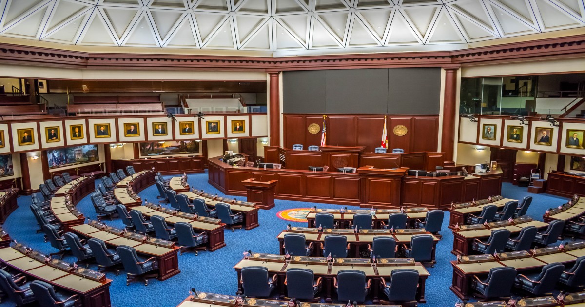 Senado de Florida aprueba limitar aborto a las 6 primeras semanas de